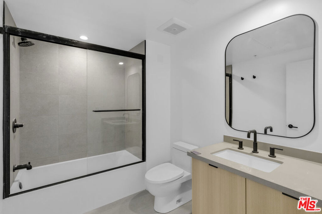 1825 N New Hampshire Avenue - Photo 12