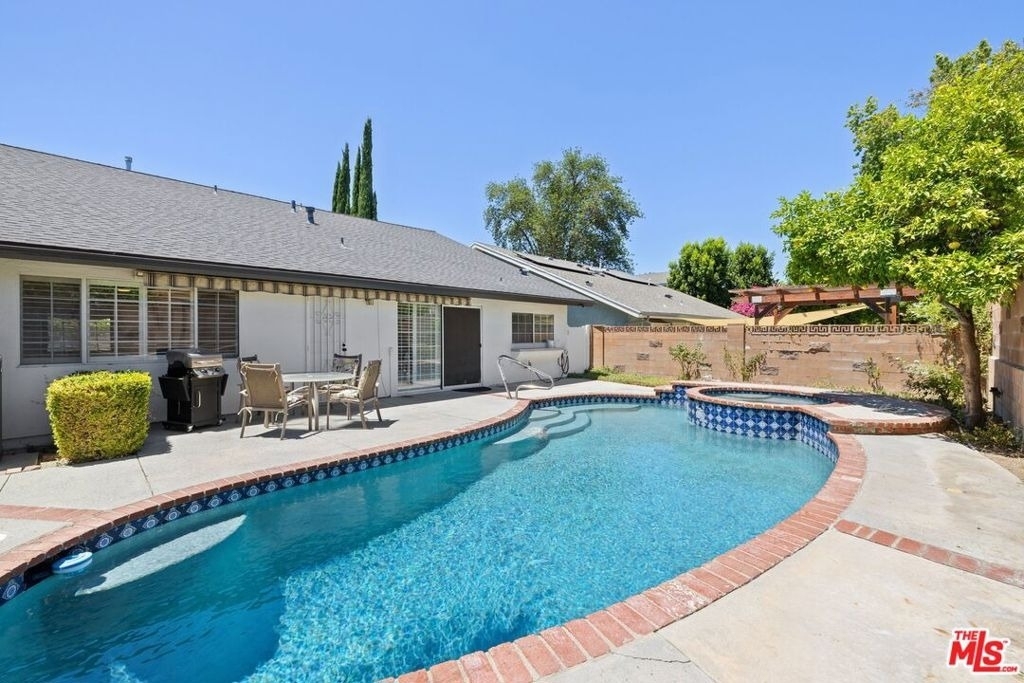 6206 Hesperia Avenue - Photo 4