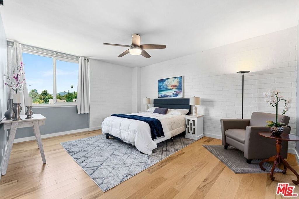 540 Kelton Avenue - Photo 7