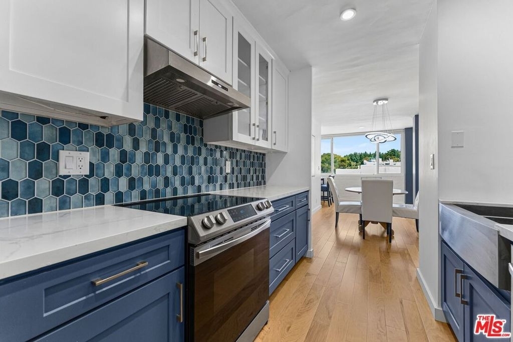 540 Kelton Avenue - Photo 5