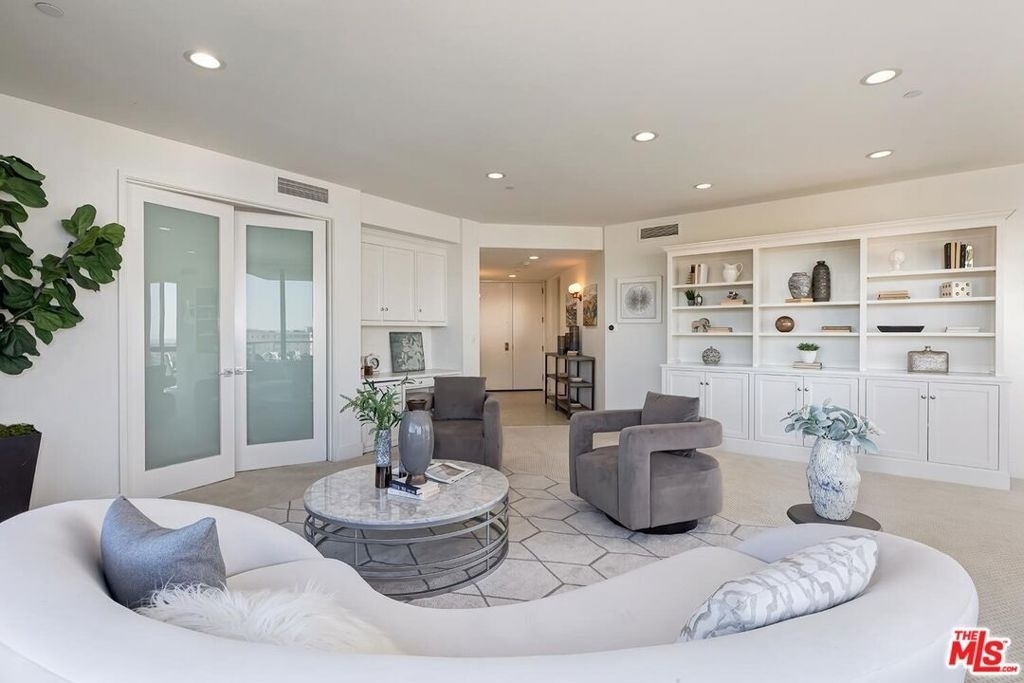 10350 Wilshire Boulevard - Photo 7