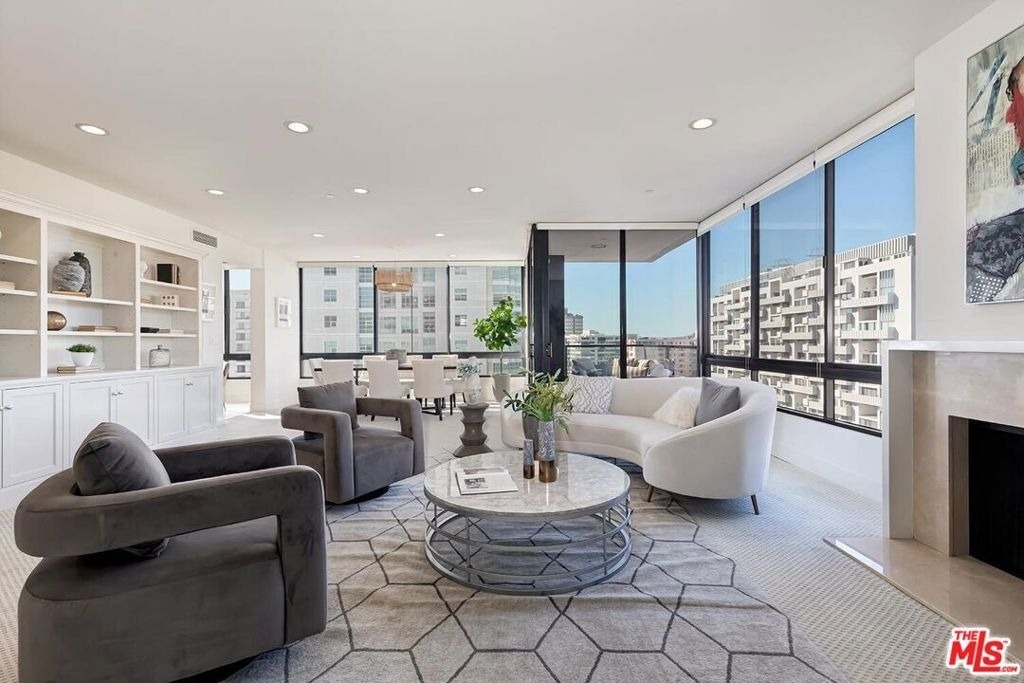 10350 Wilshire Boulevard - Photo 3