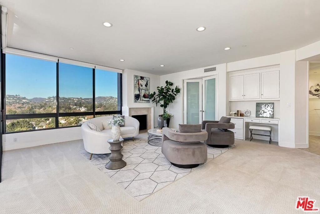 10350 Wilshire Boulevard - Photo 4