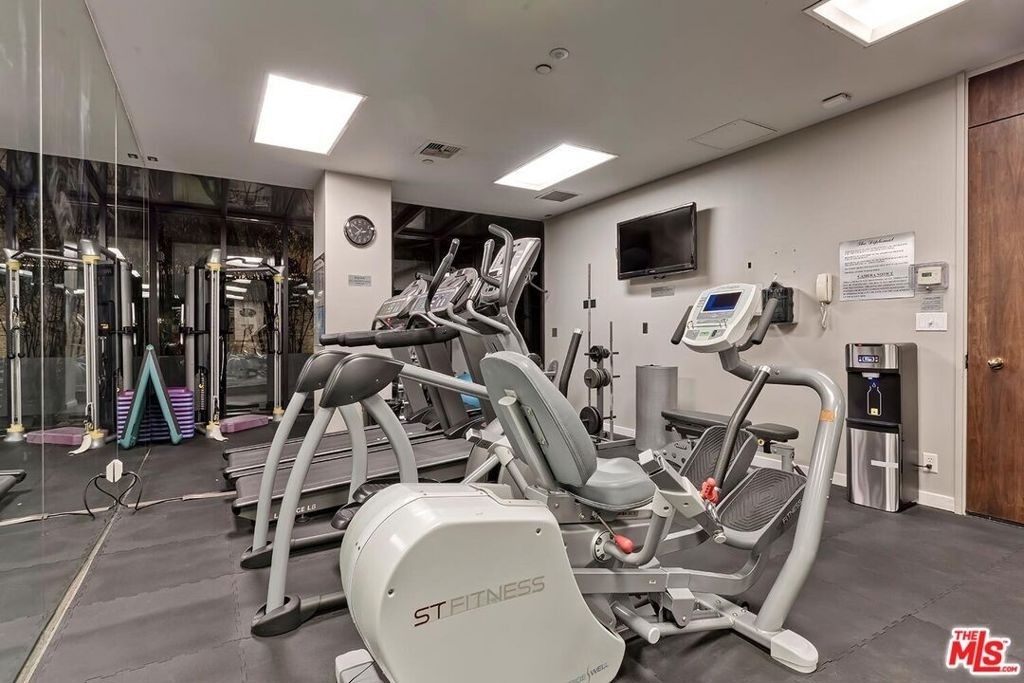 10350 Wilshire Boulevard - Photo 37