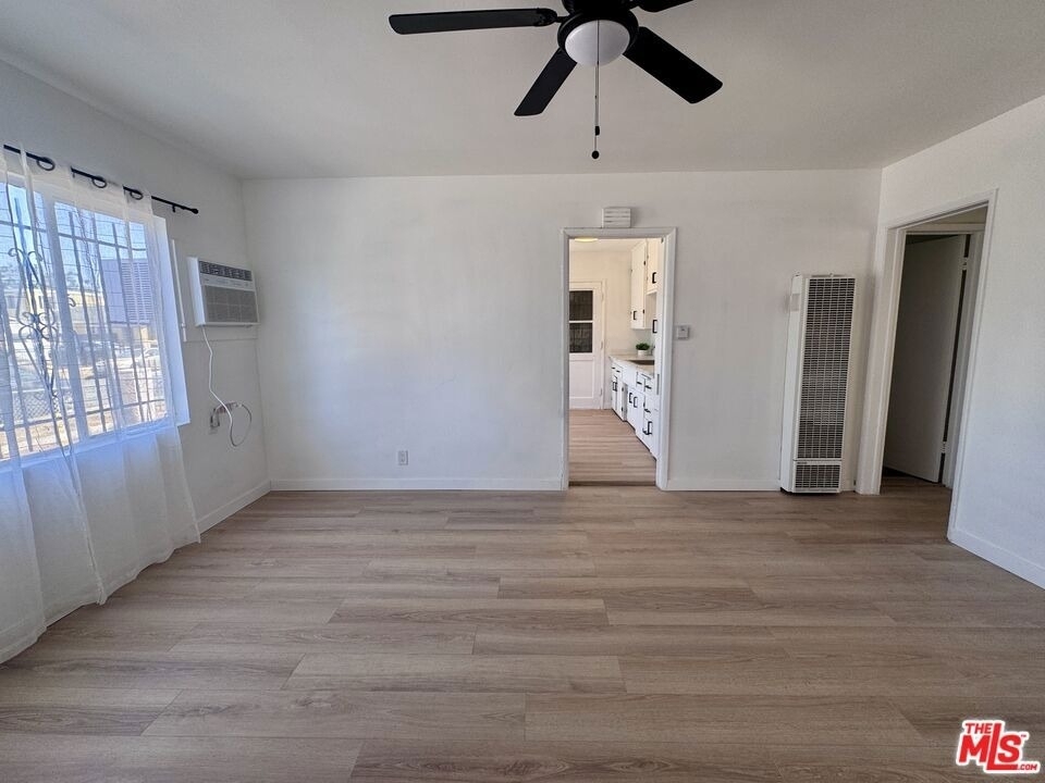 1542 W 60th Street - Photo 10