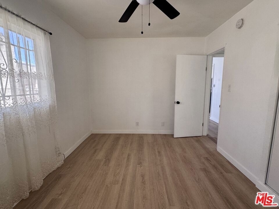 1542 W 60th Street - Photo 15