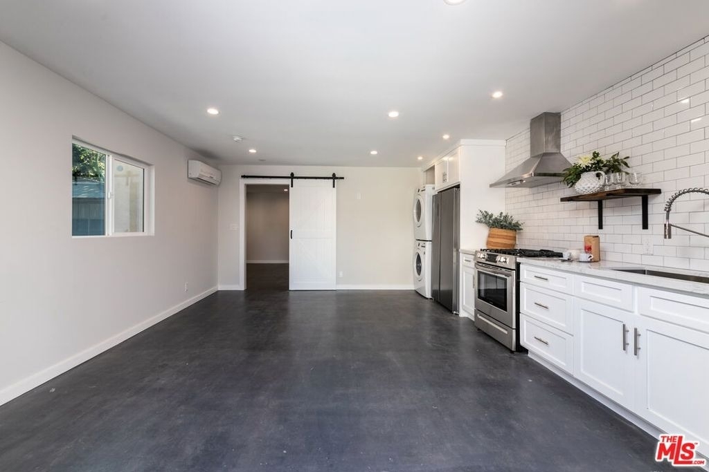 2528 Clyde Ave - Photo 5