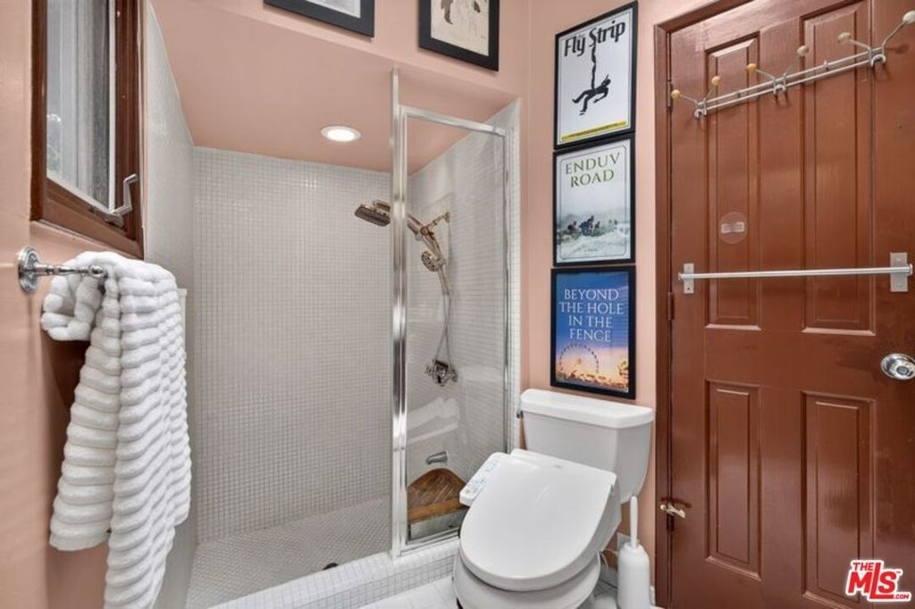 8936 Wonderland Avenue - Photo 15