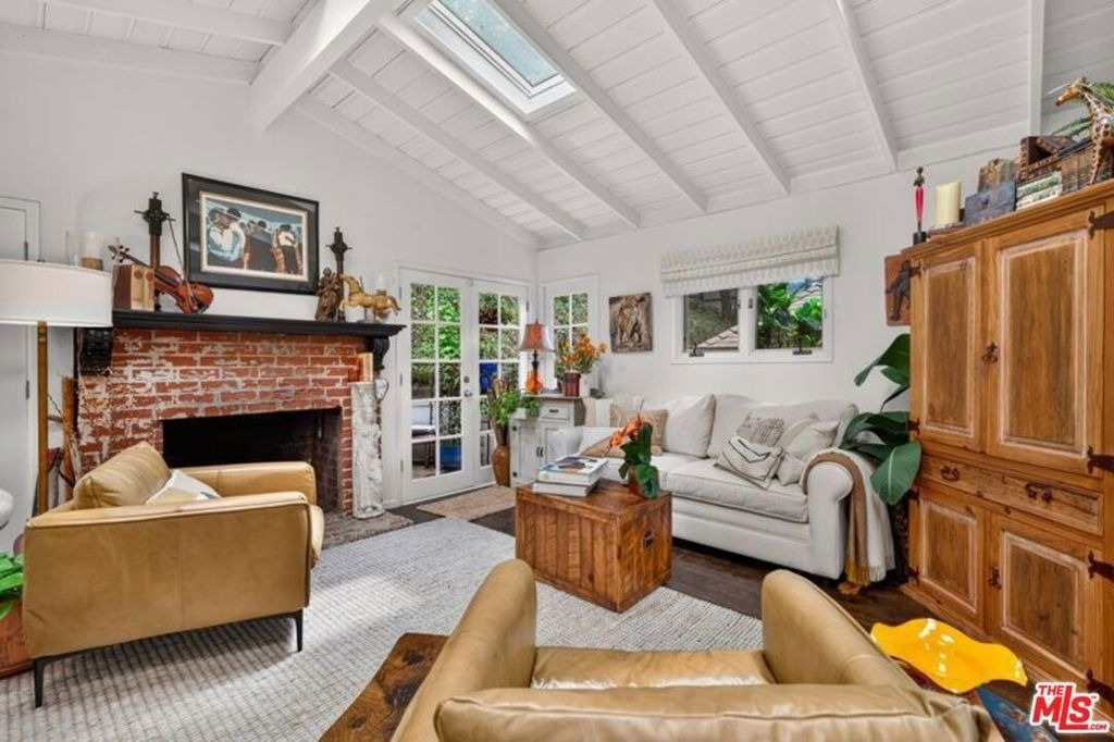 8936 Wonderland Avenue - Photo 4