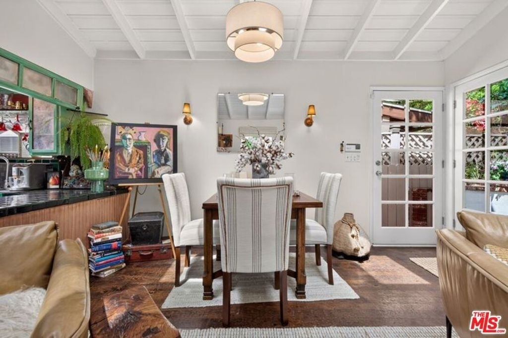 8936 Wonderland Avenue - Photo 5