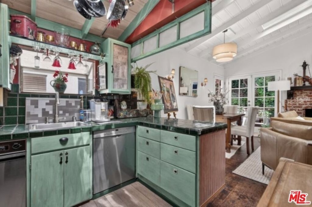 8936 Wonderland Avenue - Photo 8