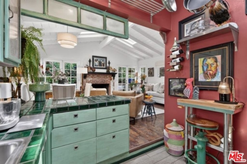 8936 Wonderland Avenue - Photo 9