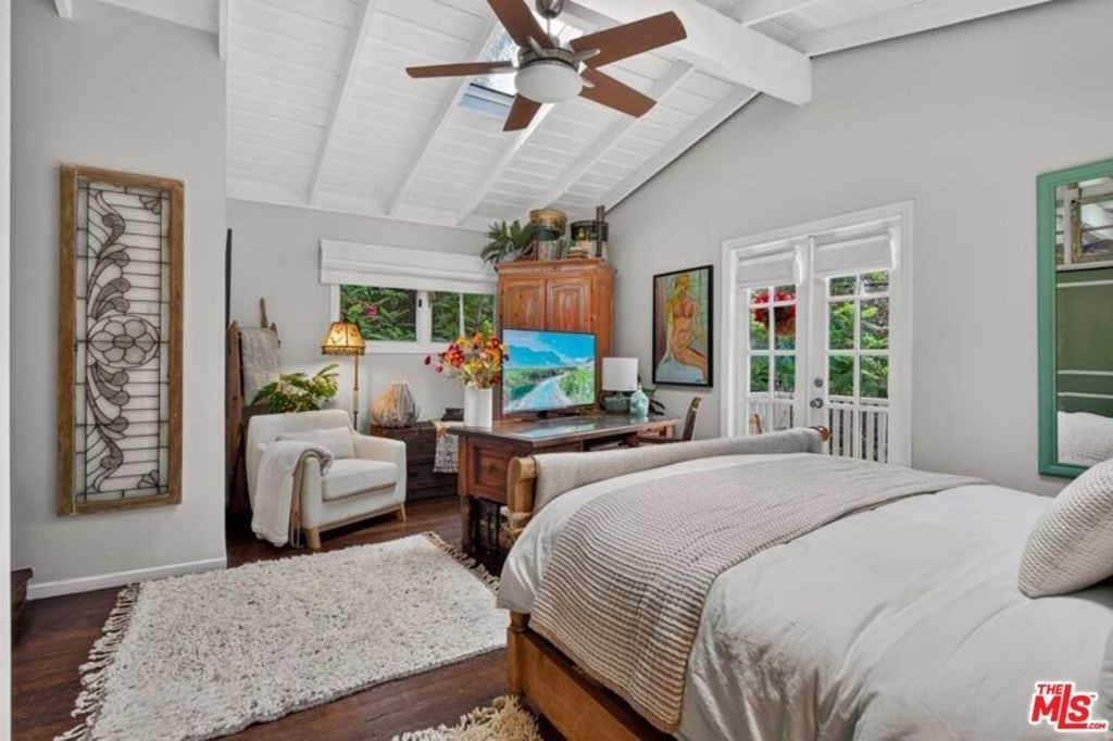 8936 Wonderland Avenue - Photo 13