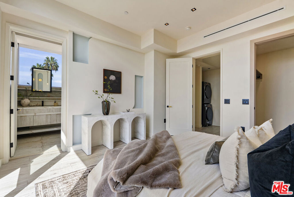 1021 N Ogden Drive - Photo 12
