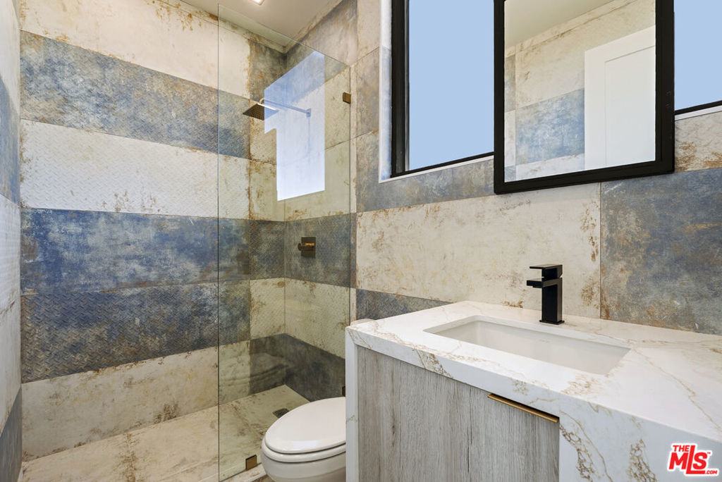 1021 N Ogden Drive - Photo 16