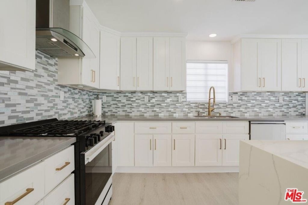 9620 Woodale Avenue - Photo 21