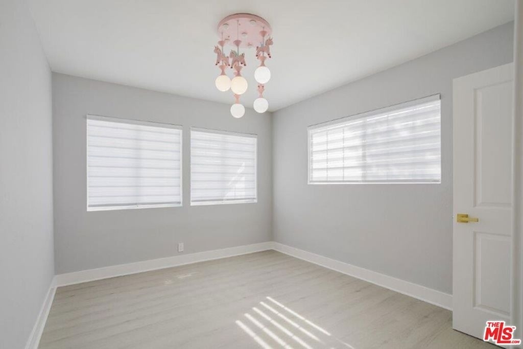9620 Woodale Avenue - Photo 36