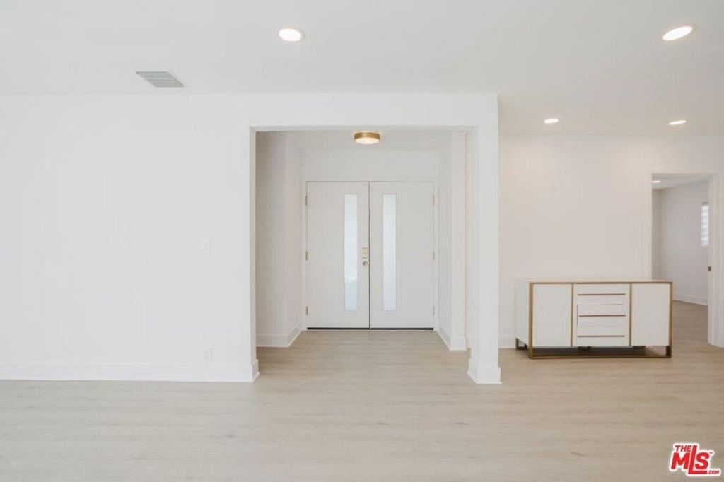 9620 Woodale Avenue - Photo 17
