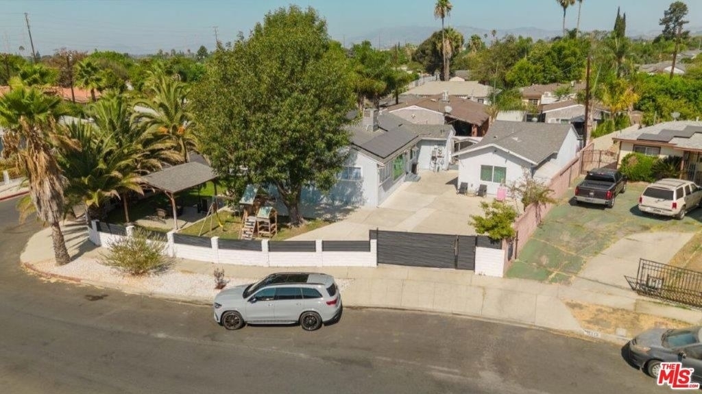 9620 Woodale Avenue - Photo 1