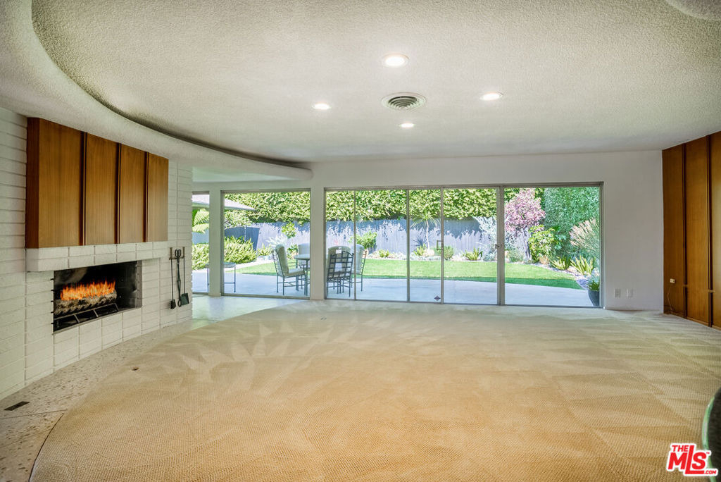 6125 Bedford Avenue - Photo 4