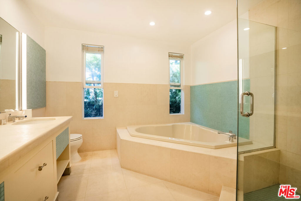 6125 Bedford Avenue - Photo 25