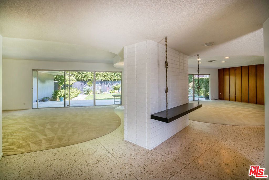 6125 Bedford Avenue - Photo 1