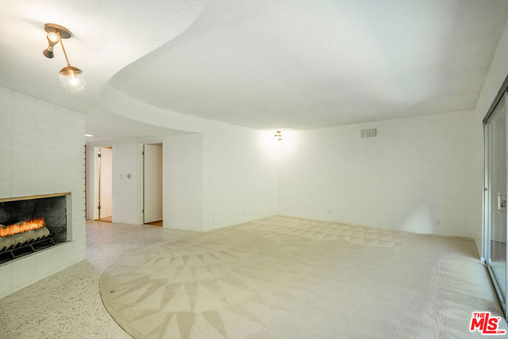 6125 Bedford Avenue - Photo 7