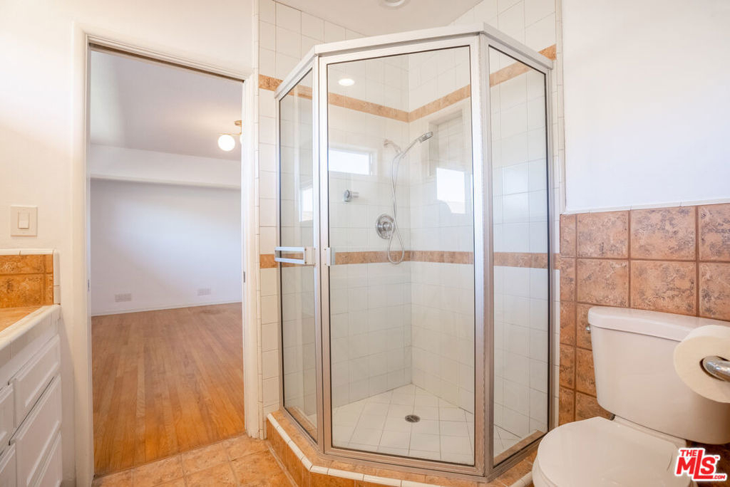6125 Bedford Avenue - Photo 18