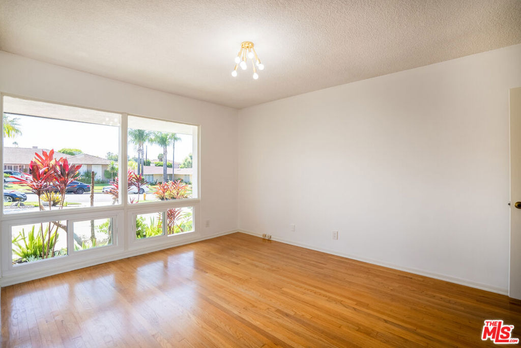 6125 Bedford Avenue - Photo 16