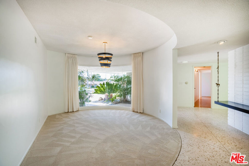 6125 Bedford Avenue - Photo 6