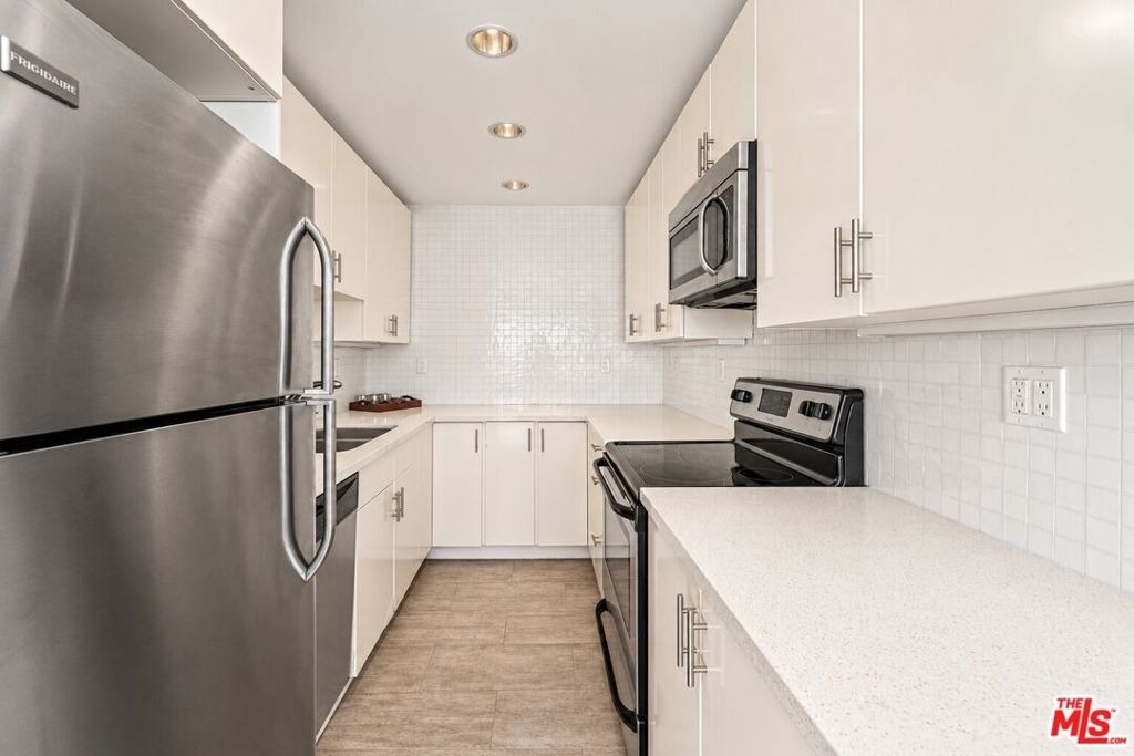 843 4th Street - Photo 1