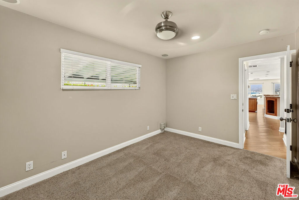 29500 Heathercliff Road - Photo 17