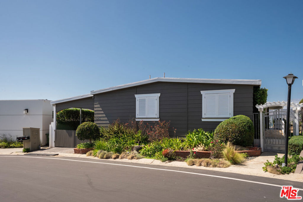 29500 Heathercliff Road - Photo 1