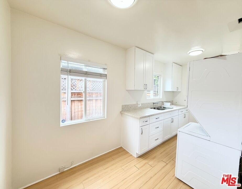 630 N Westbourne Drive - Photo 2
