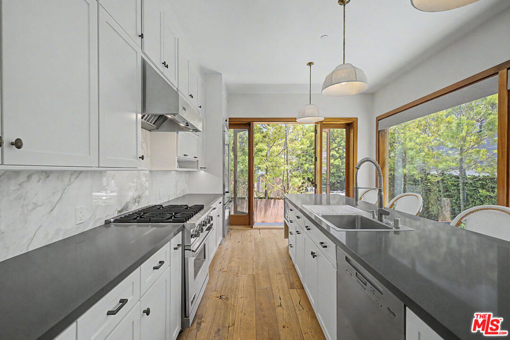 1310 Riviera Avenue - Photo 1