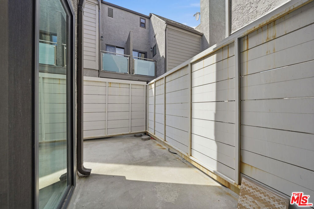 1342 Stanford Street - Photo 21