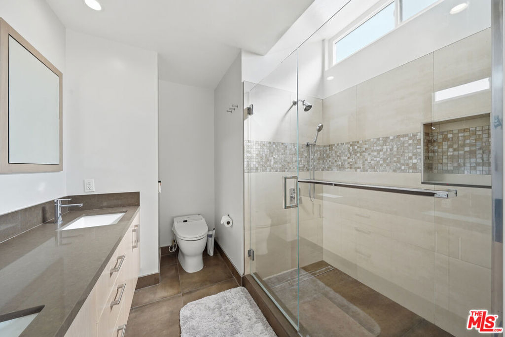 1342 Stanford Street - Photo 16