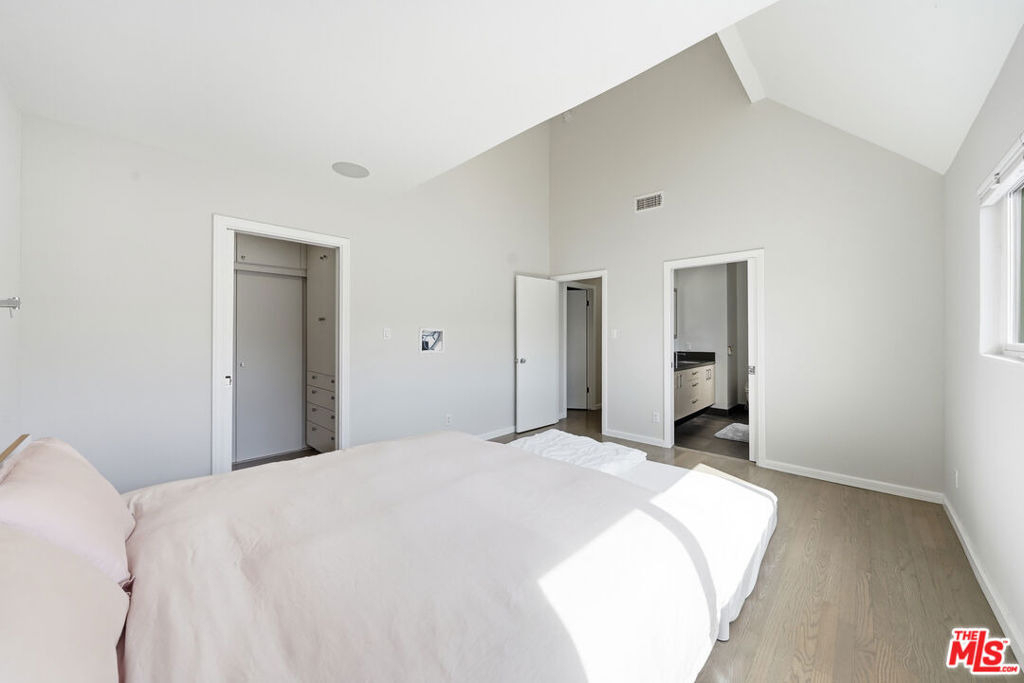 1342 Stanford Street - Photo 14