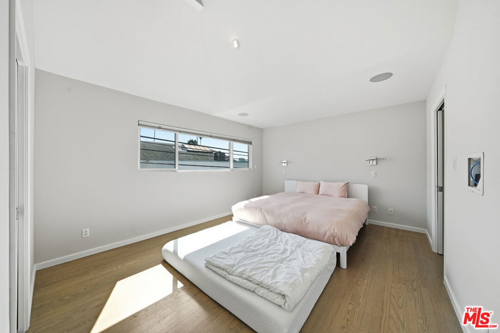 1342 Stanford Street - Photo 12
