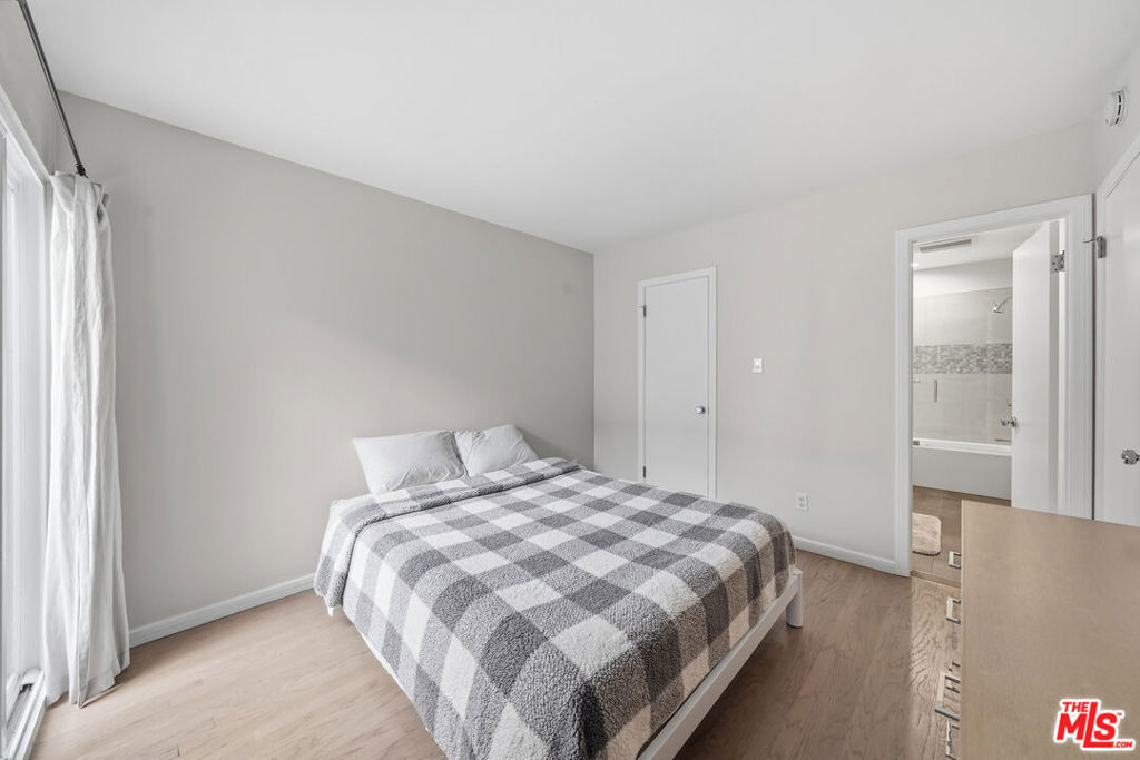 1342 Stanford Street - Photo 17