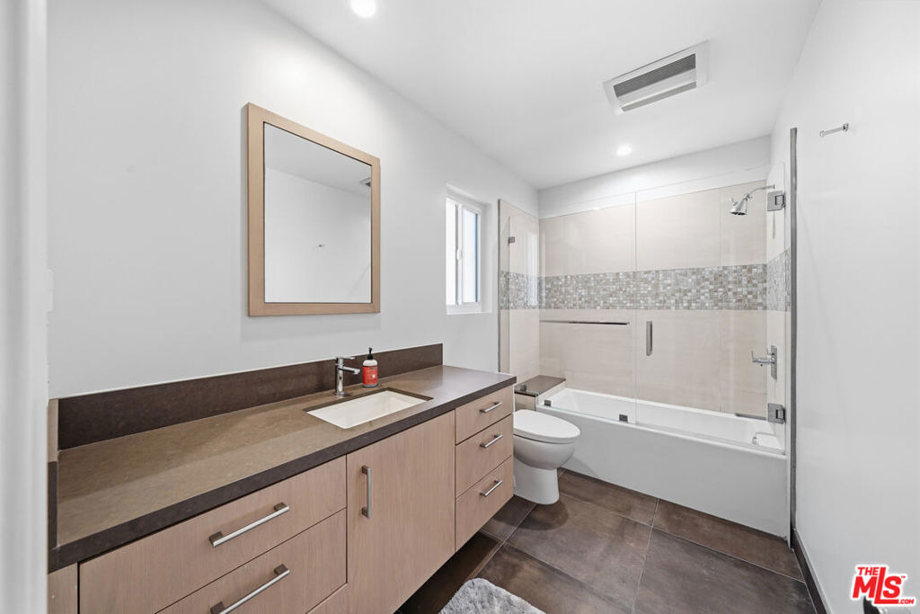 1342 Stanford Street - Photo 19