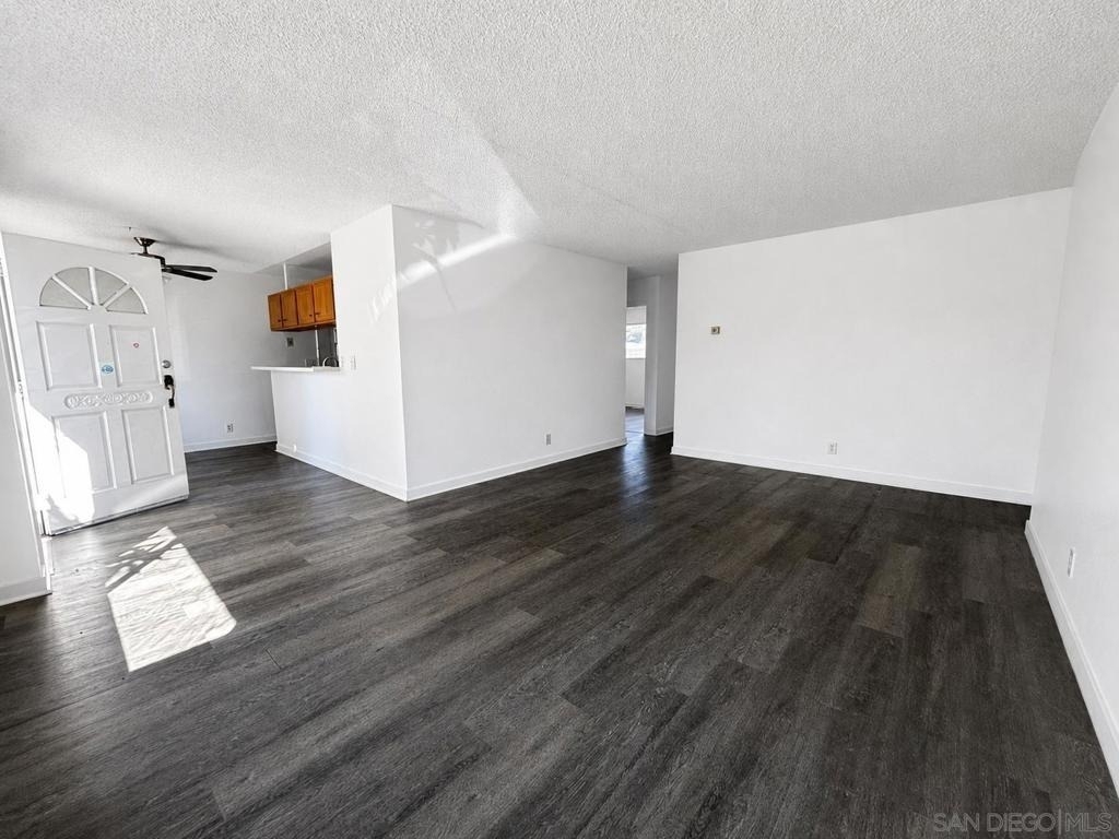 338 W 6th Ave - Photo 5