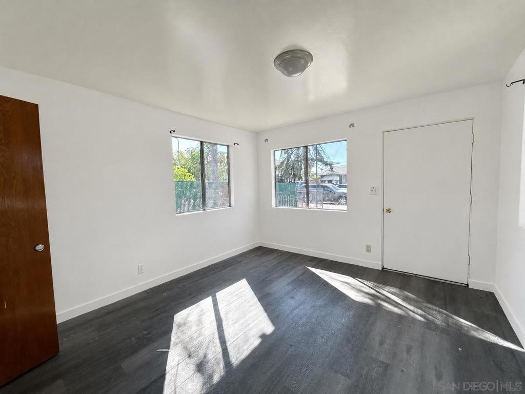 338 W 6th Ave - Photo 13