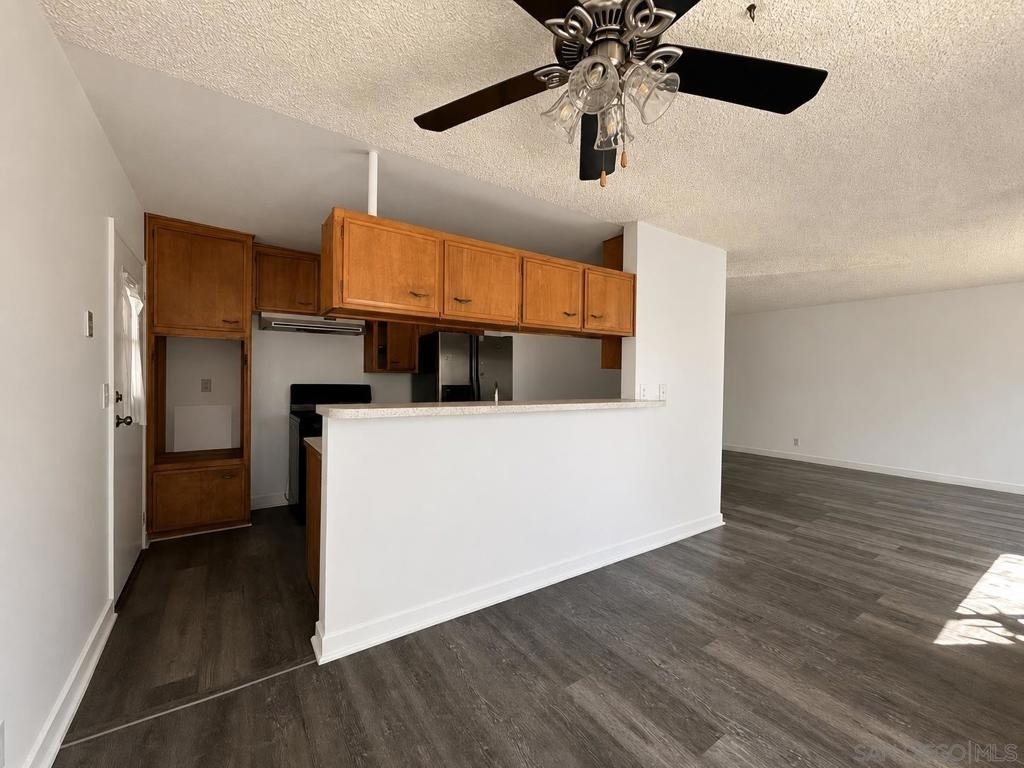 338 W 6th Ave - Photo 4