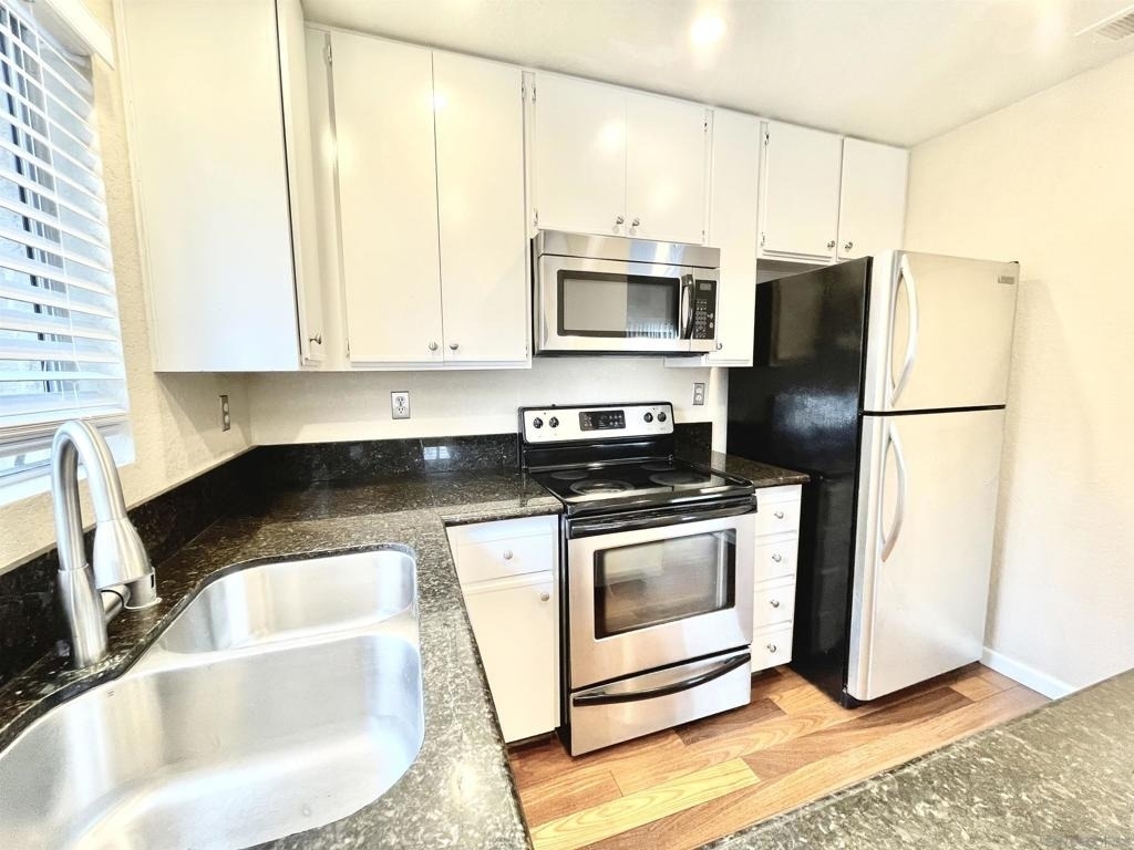 11329 Avenida Los Lobos - Photo 12