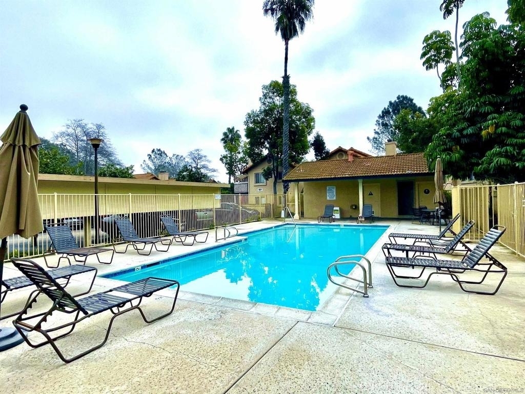 11329 Avenida Los Lobos - Photo 3