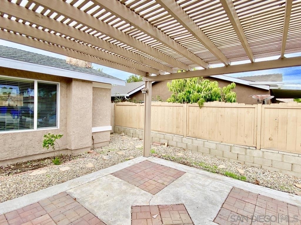 10216 Empress Ave - Photo 1