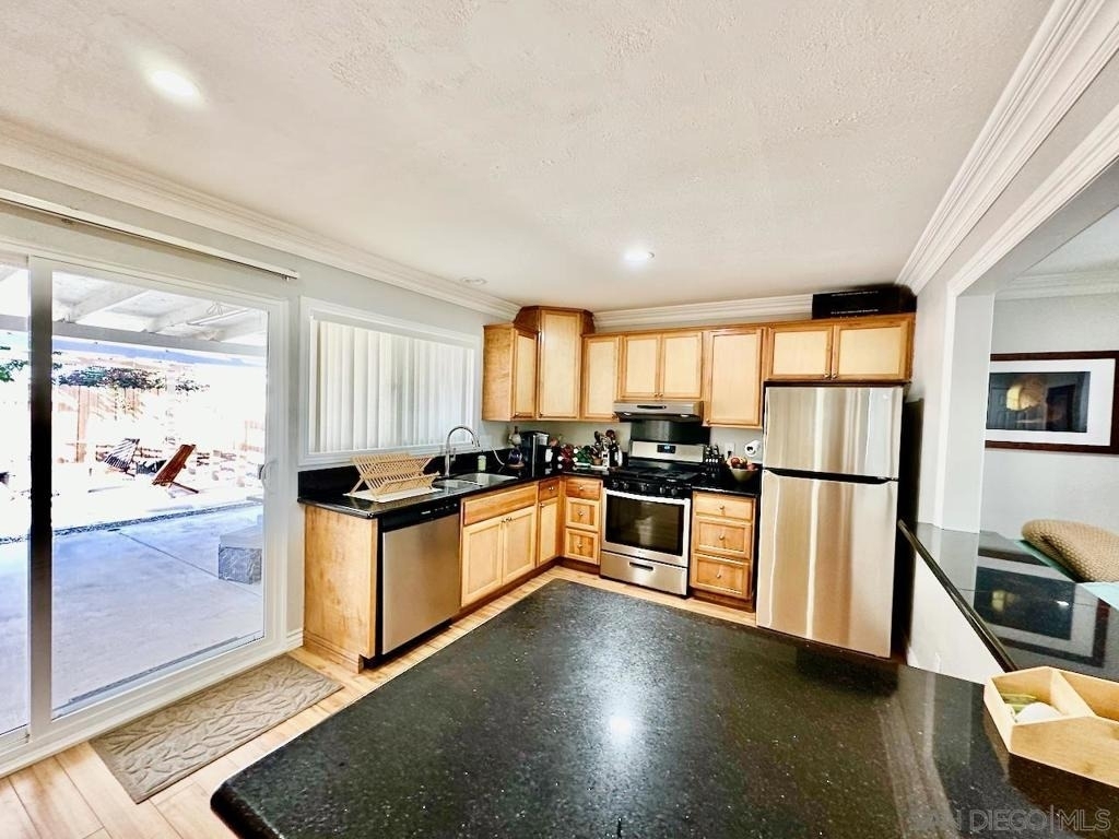 10216 Empress Ave - Photo 9