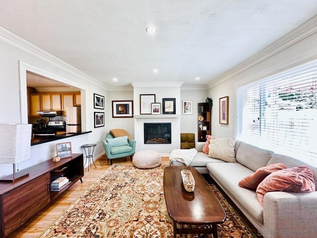 10216 Empress Ave - Photo 2