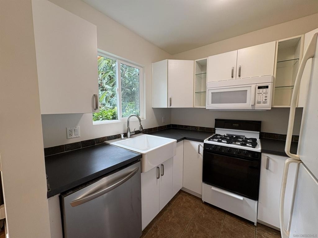 1455 Bluebird Ln - Photo 6